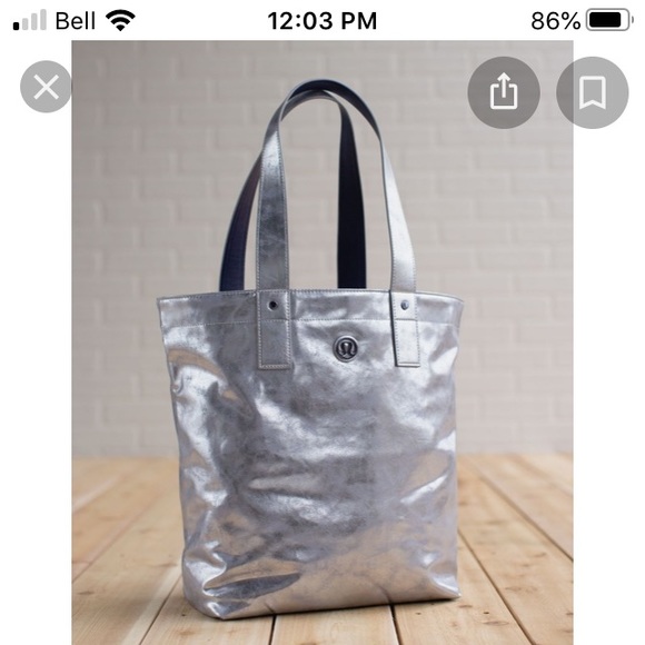 lululemon athletica Handbags - Lululemon Mantra tote